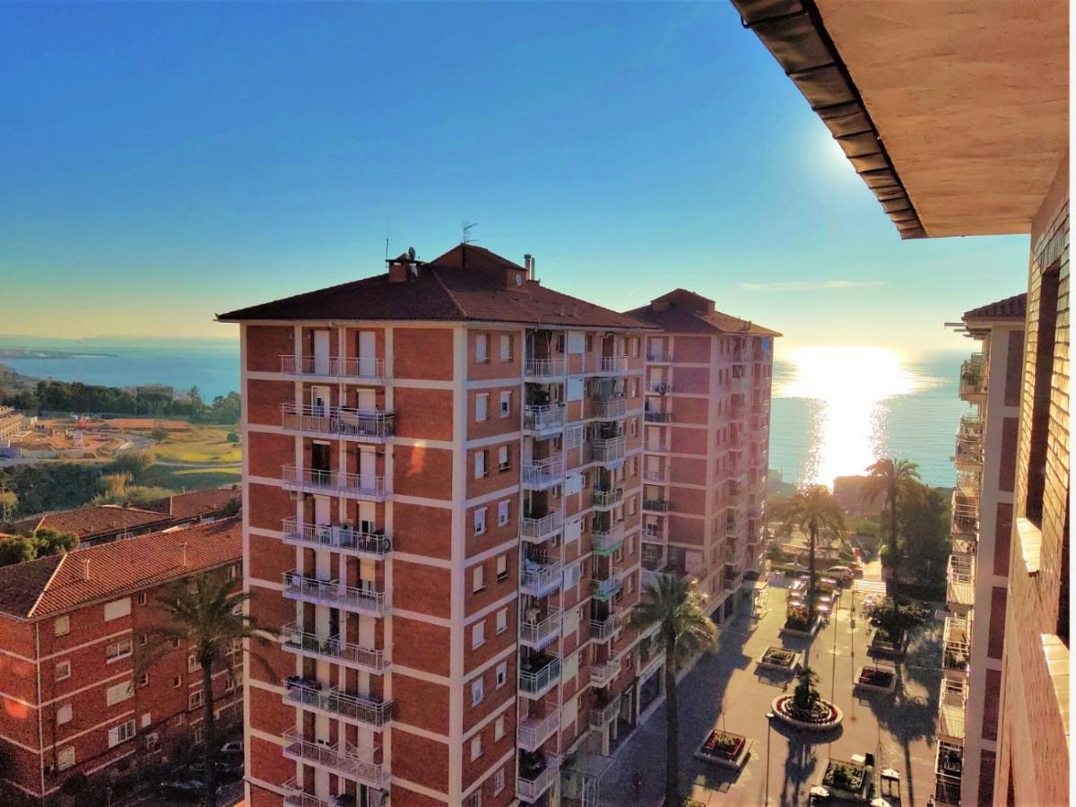 Helena Seaview & Beach-Apartment Montgat Buitenkant foto